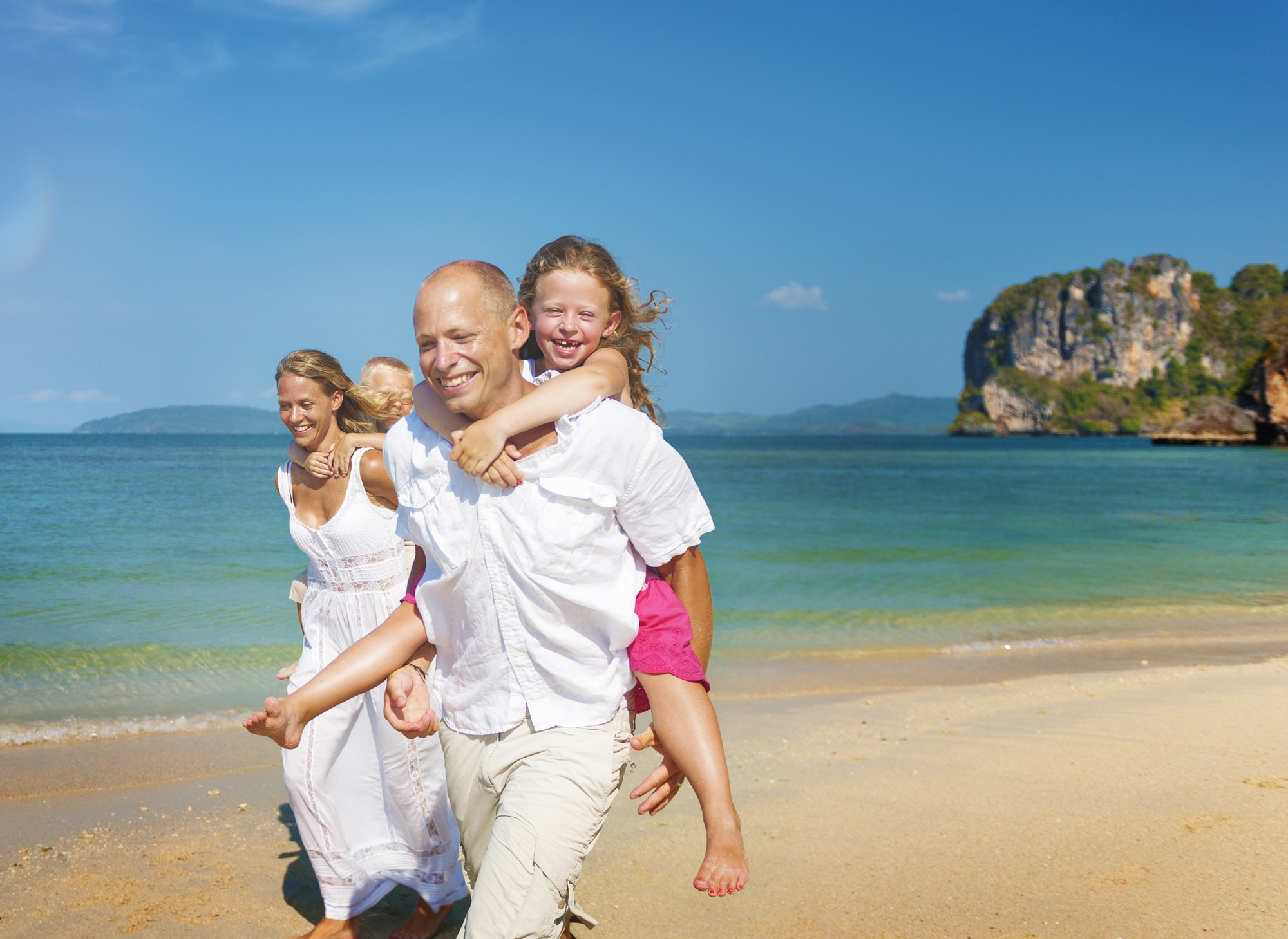 Beach Family Vacation Parent Children Relaxation Concept